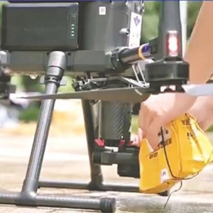 警用無人機(jī)空投急救藥