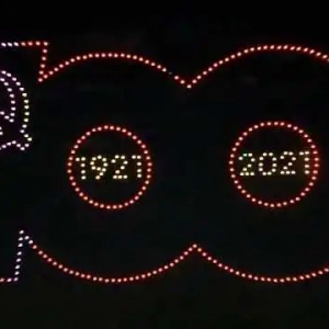 獻(xiàn)禮建黨百年！500架無人機(jī)立體燈光秀點(diǎn)“靚”石嘴山夜空