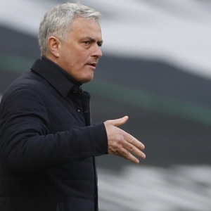 穆里尼奧在羅馬訓練基地加裝大屏幕和無人機，提高訓練水平 ... ...