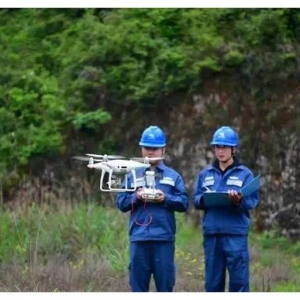 銅仁供電局首次實現35千伏變電站無人機自主巡檢