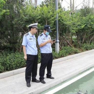 監控盲區別僥幸 濟南交警開展無人機抓拍不禮讓斑馬線專項整治 ... ...