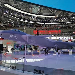 雙座五代機(jī)用處大 可指揮無人機(jī)協(xié)同作戰(zhàn)